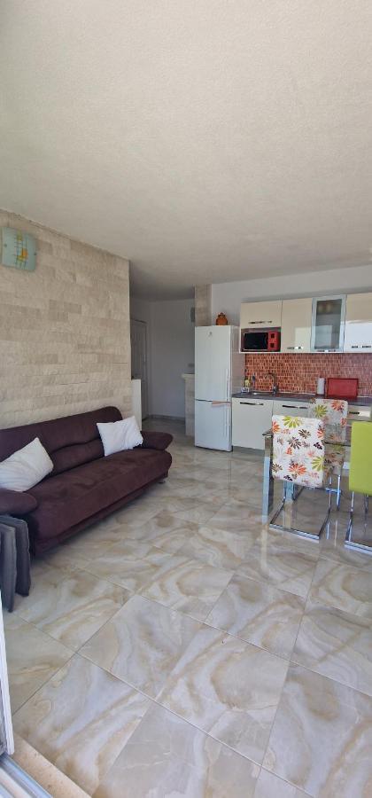 Apartments Stipe Рогозница Экстерьер фото